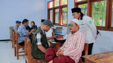 LAZISNU Banyuwangi, Bagikan 1000 Kaca Mata Gratis
