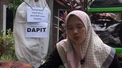 Gambar: Live TikTok Shop Jual Kain Kafan